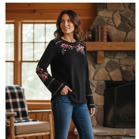 Sundance Black Floral Embroidered Thermal Waffle Knit Top Velvet Cuff M - Picture 2 of 9